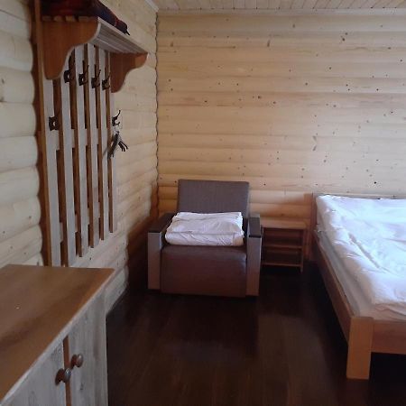 Біла хата Apartment Iltsi Екстериор снимка