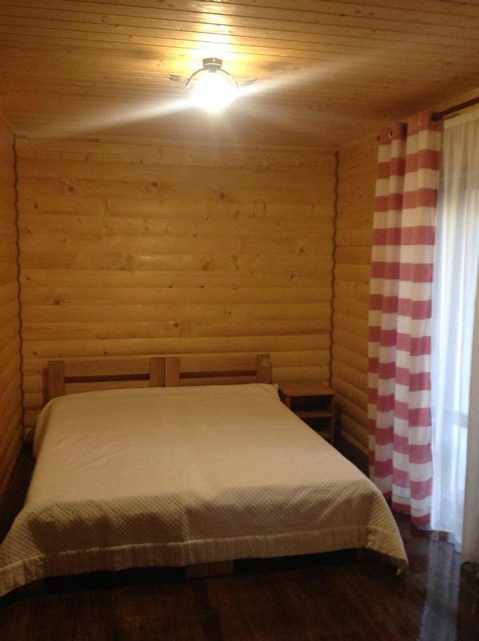 Біла хата Apartment Iltsi Екстериор снимка