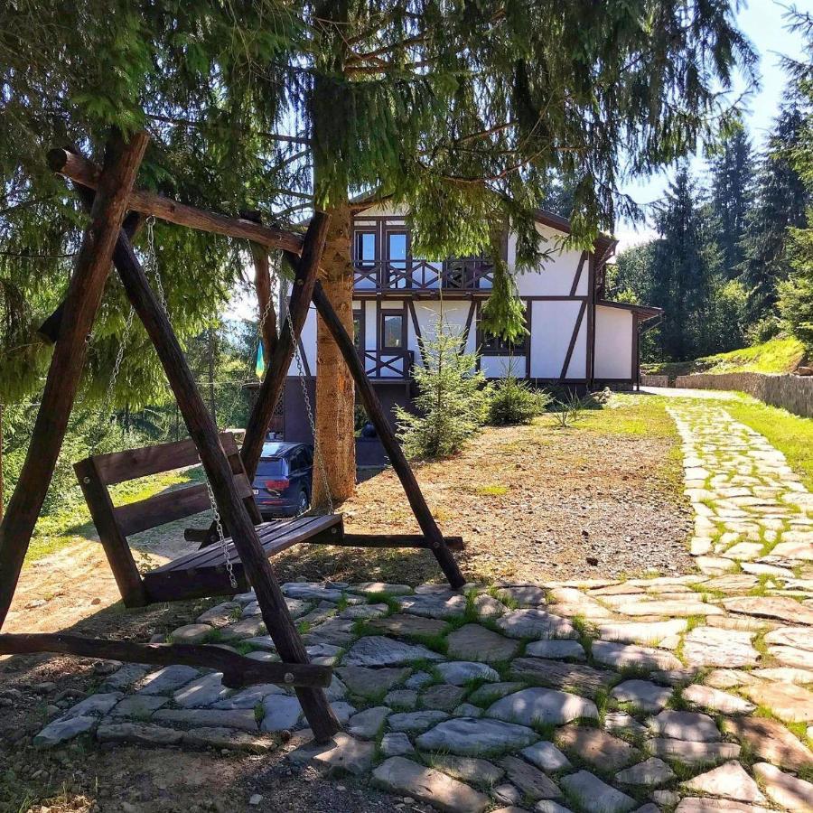 Біла хата Apartment Iltsi Екстериор снимка
