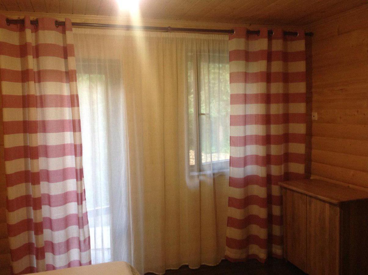 Біла хата Apartment Iltsi Екстериор снимка