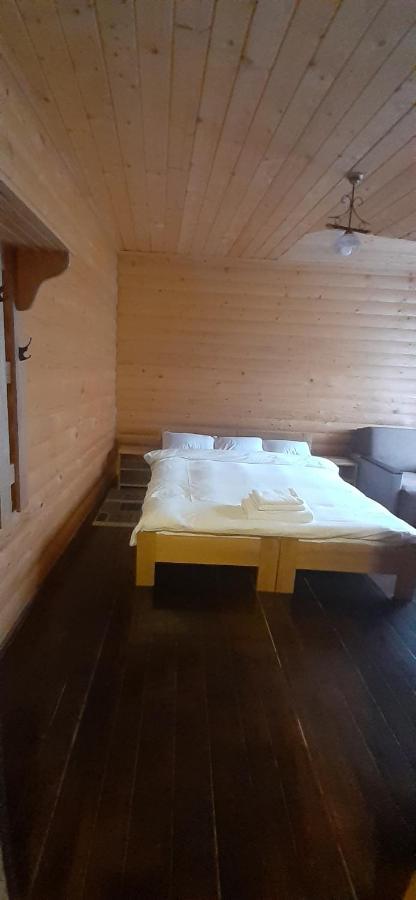 Біла хата Apartment Iltsi Екстериор снимка