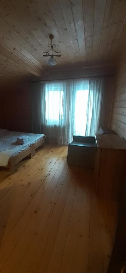 Біла хата Apartment Iltsi Екстериор снимка