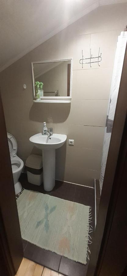 Біла хата Apartment Iltsi Екстериор снимка